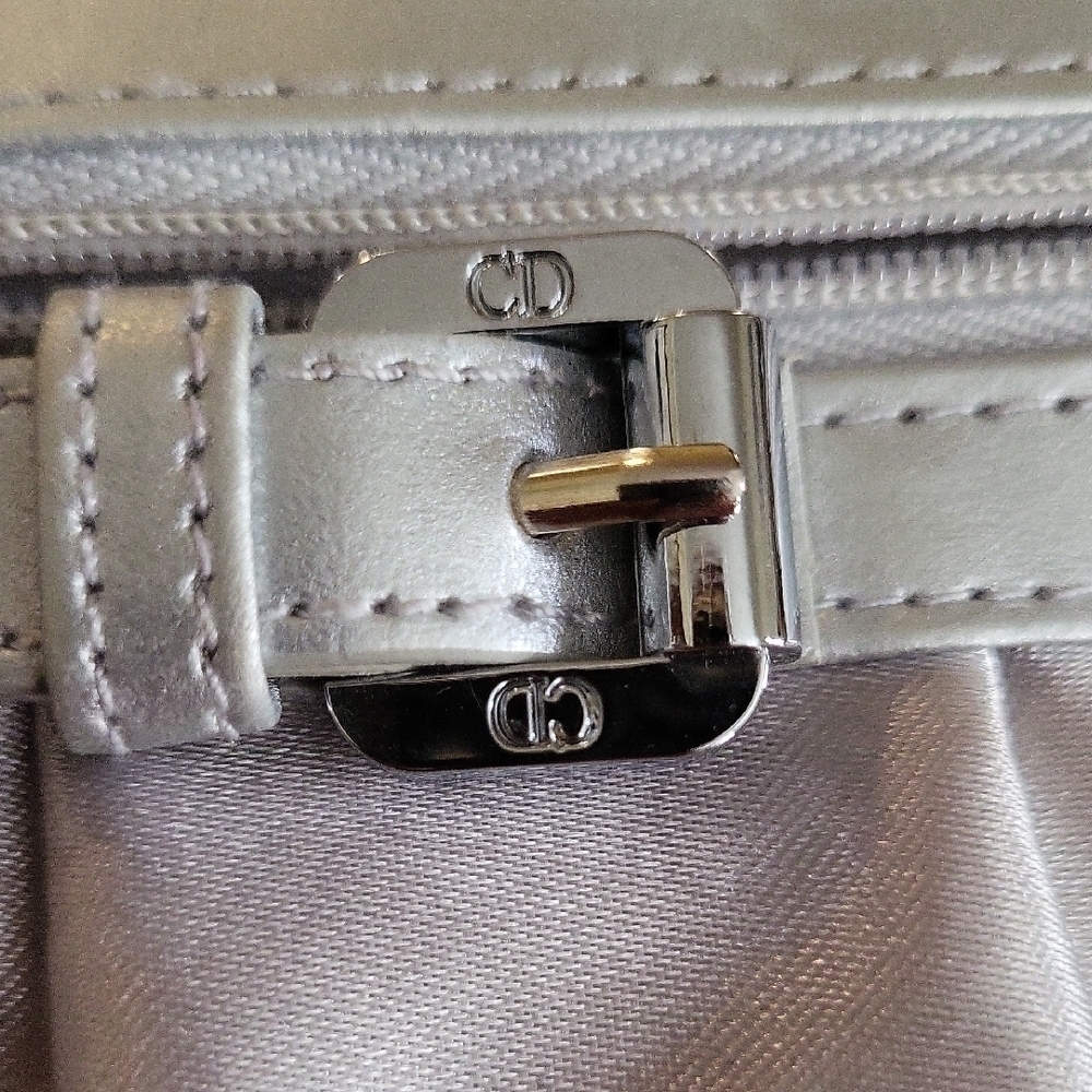 Dior Silver Beauty Pouch - Picture 5 of 6